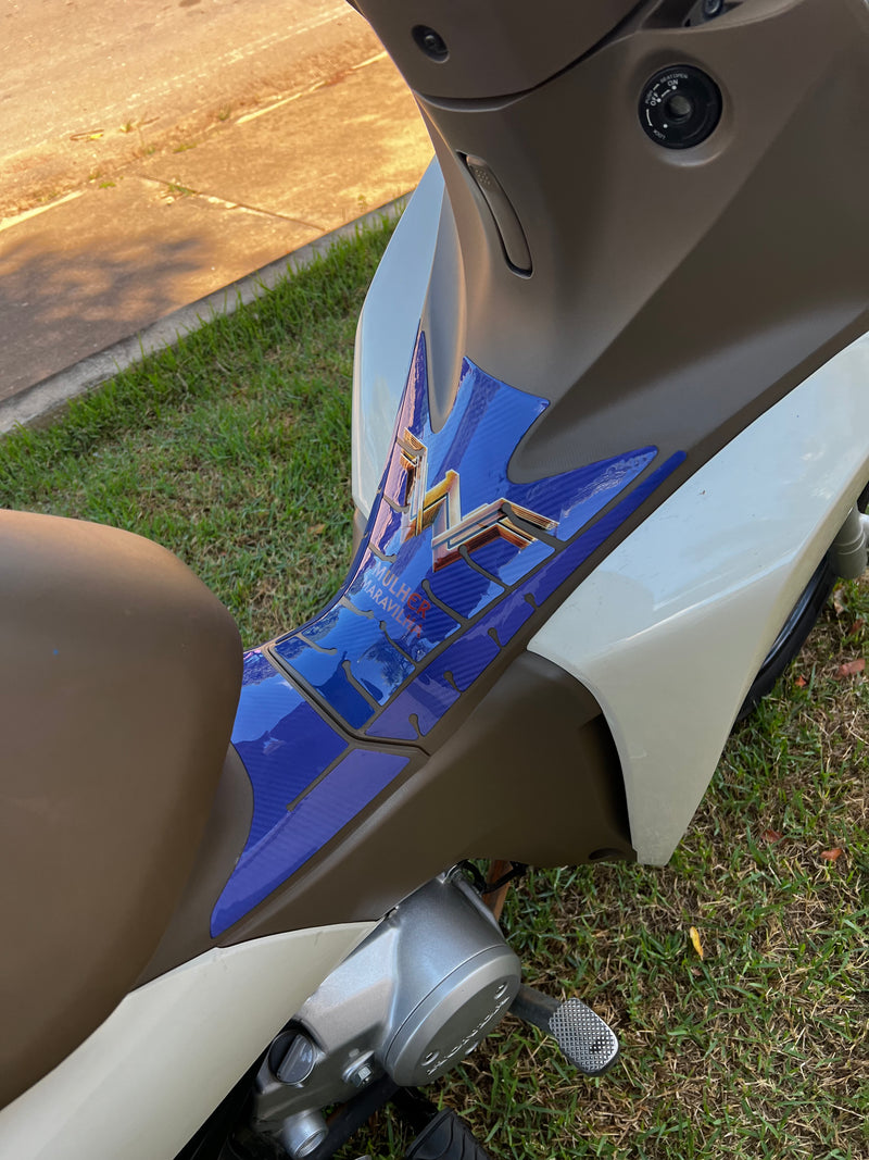 ADESIVO PROTETOR DA BIZ COMPLETO MULHER MARAVILHA AZUL - 2018 A 2024 (LEIAM DESCRIÇÃO)