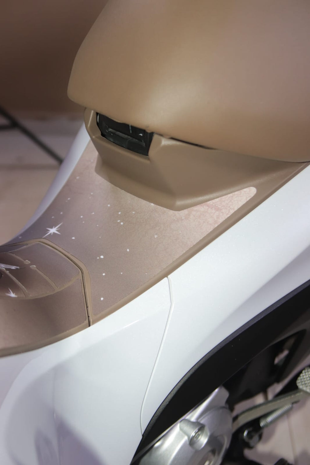 KIT ADESIVO PROTETOR PREMIUM BIZ 2025 A 2027 - KVRA BEGE